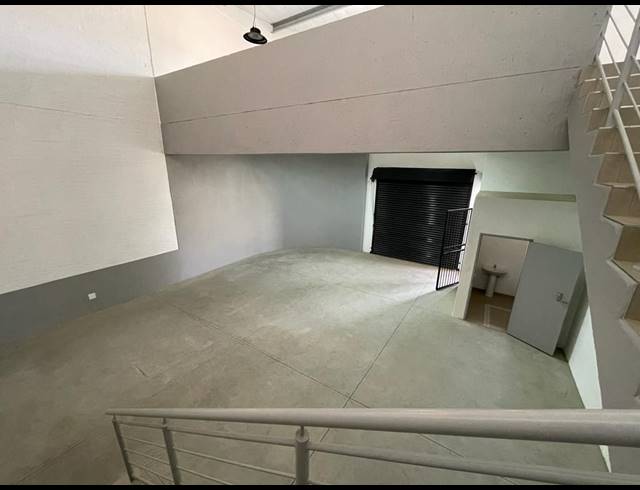 117M² WAREHOUSE TO LET IN COSMO CITY